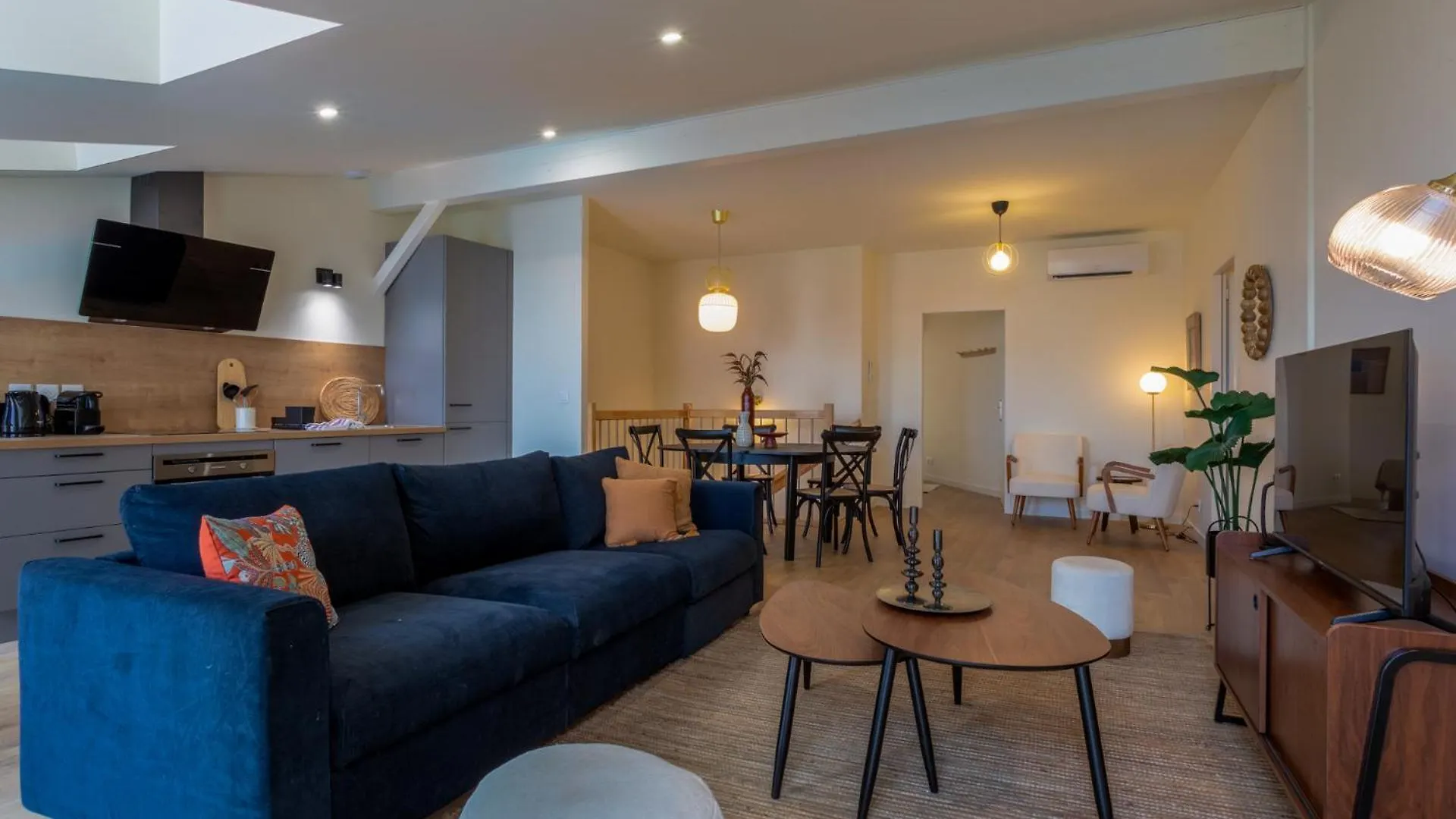 Sky View Apartment Toulouse France